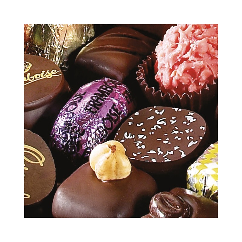 Chocolats assortis en boîtes décorées